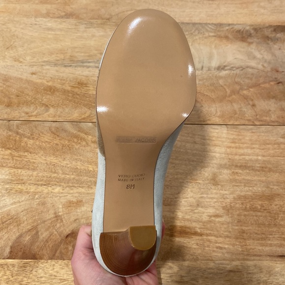 Vintage Marc Jacobs MaryJane Heels Mint Suede with Gold Strap. Womens Size 8M. - Picture 8 of 15